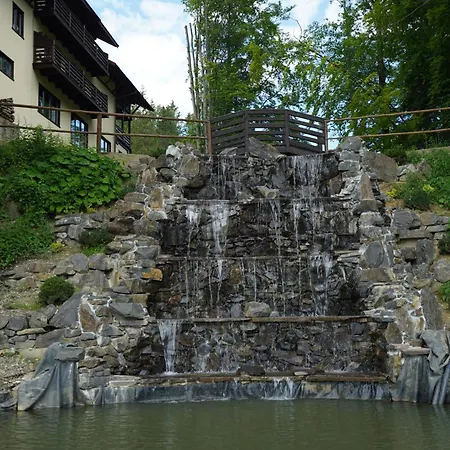 Ozero Lodge Nizhniy Studenyy