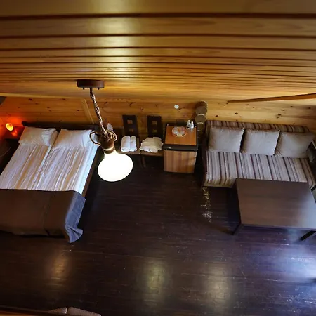 Ozero Nizhniy Studenyy