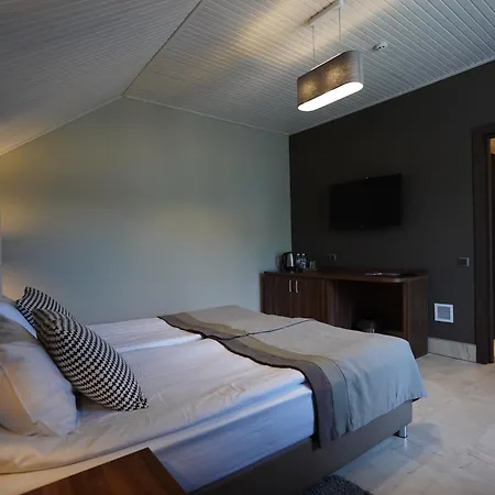 Ozero Nizhniy Studenyy