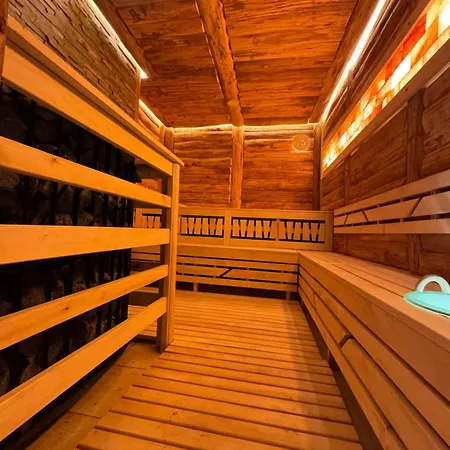 Деревянный коттедж Ozero Nizhniy Studenyy