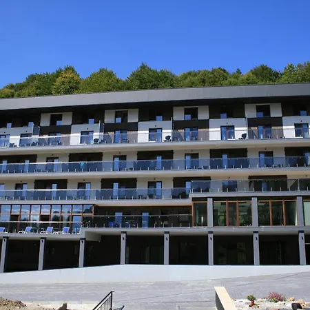 Ozero Lodge Nizhniy Studenyy
