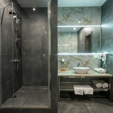 Ozero Nizhniy Studenyy